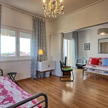 Wunderschoener Paco D'arcos By Interhome Apartament *