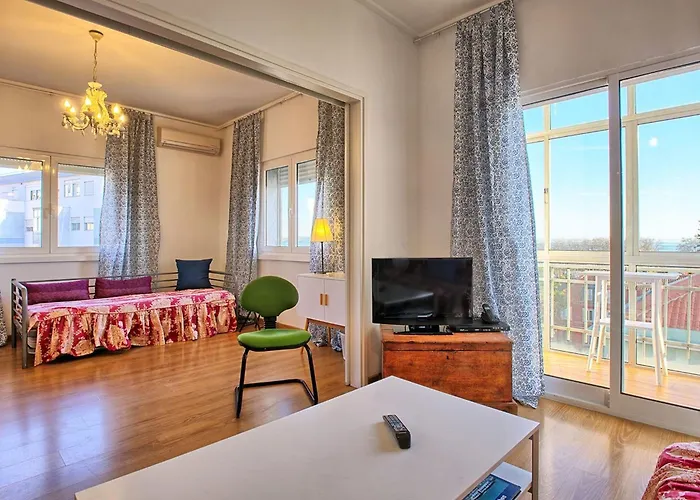 Wunderschoener Paco D'arcos By Interhome * Paço de Arcos