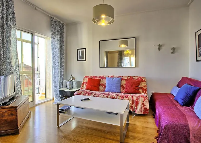 Wunderschoener Paco D'arcos By Interhome Lejlighed